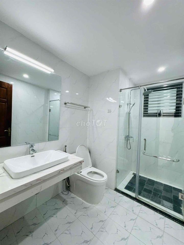 Trương Định 6 tầng thang máy - VF3 đỗ cửa , ngõ thông vừa ở vừa cho th