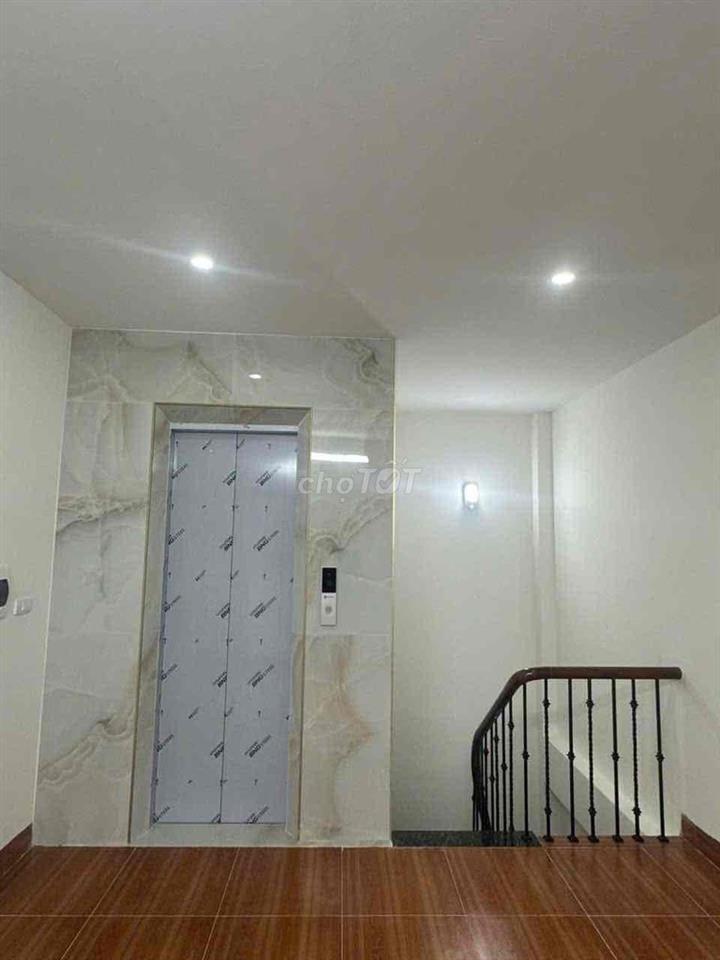 Trương Định 6 tầng thang máy - VF3 đỗ cửa , ngõ thông vừa ở vừa cho th