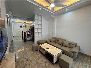 Vào ở ngay nhà Nguyễn Đức Cảnh, căn góc 2 mặt thoáng, bagac đỗ cửa.