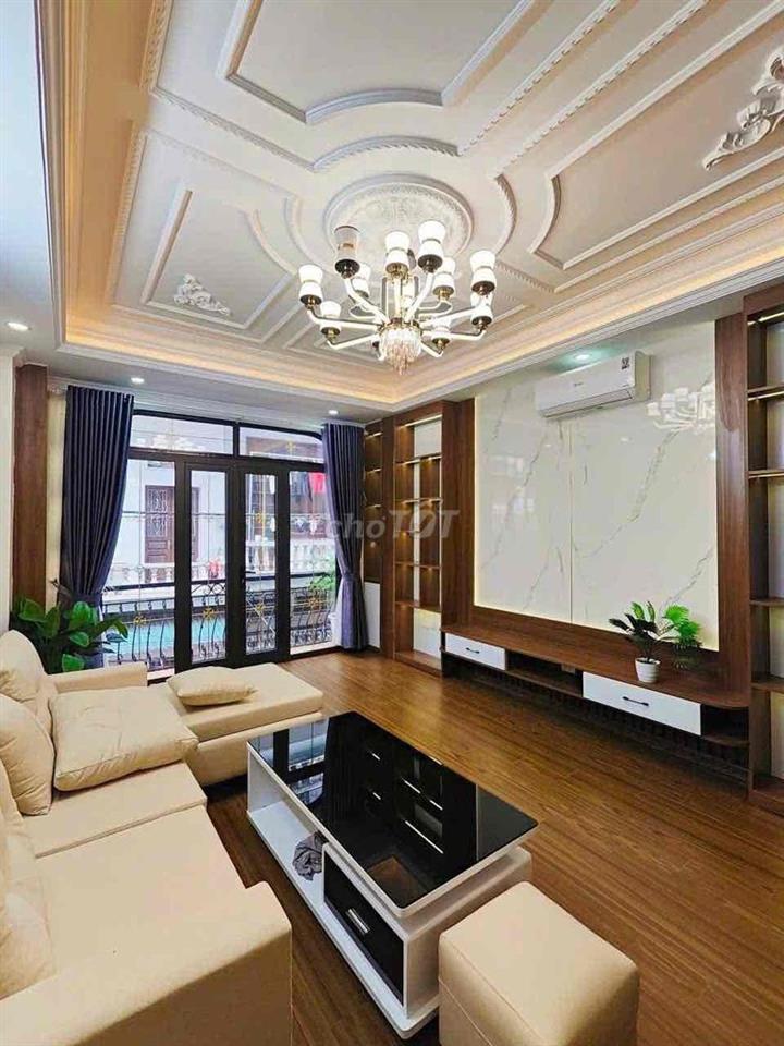 Cực hiếm . Nhà sông sét ô tô đỗ cửa 5 tầng thang máy ngõ thông full nt