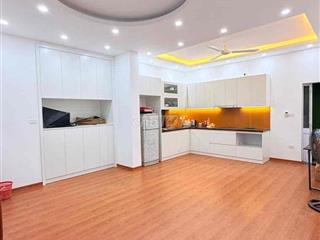 Tân Mai 40m -3 ngủ chỉ 7.2 tỷ nhà 3 thoáng gần ô tô , tiện ích đầy đủ