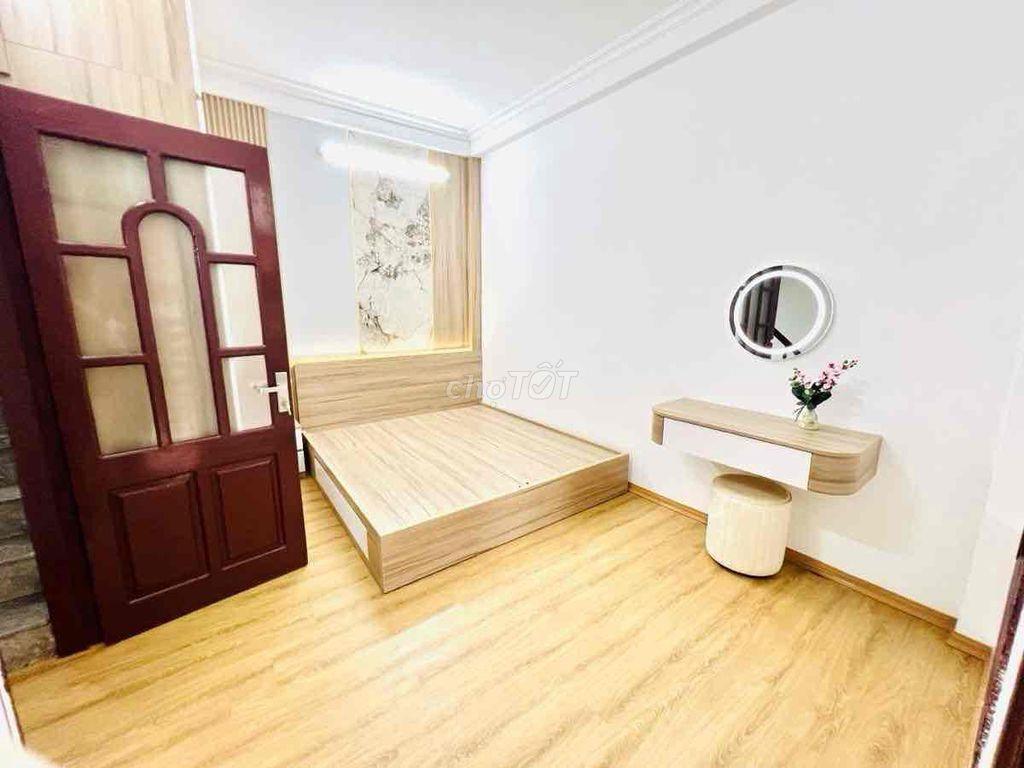 Căn góc Giáp Nhị, 2 thoáng, ngõ thông, gần ô tô, full nội thất 35m*5T