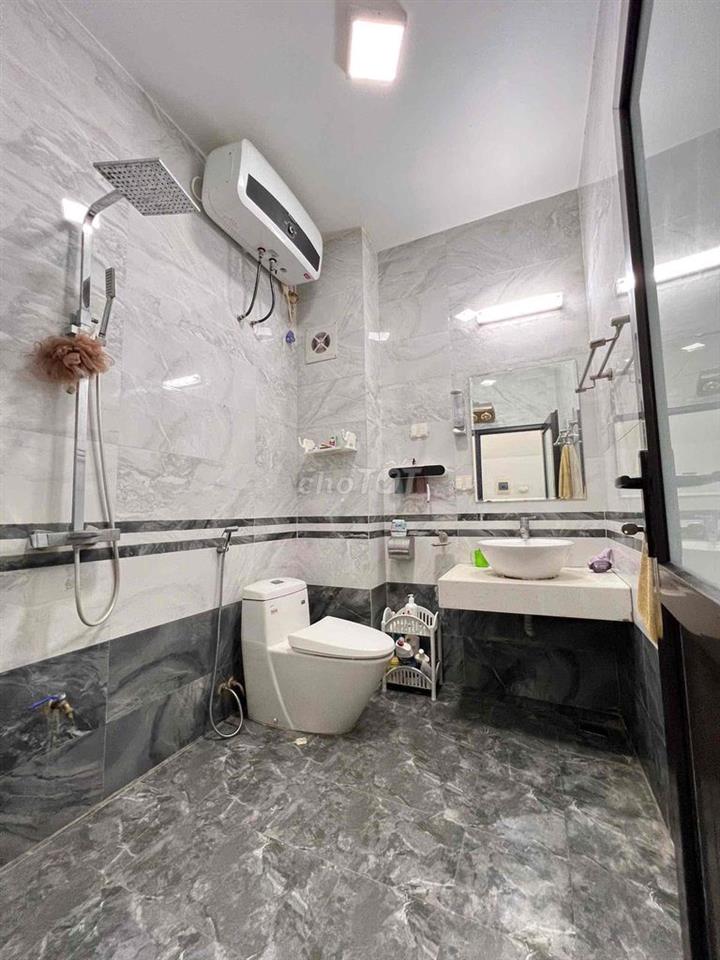 Cho thuê nhà Đền Lừ ô tô đỗ cửa kinh doanh mọi loại hình , 3 bước ra h