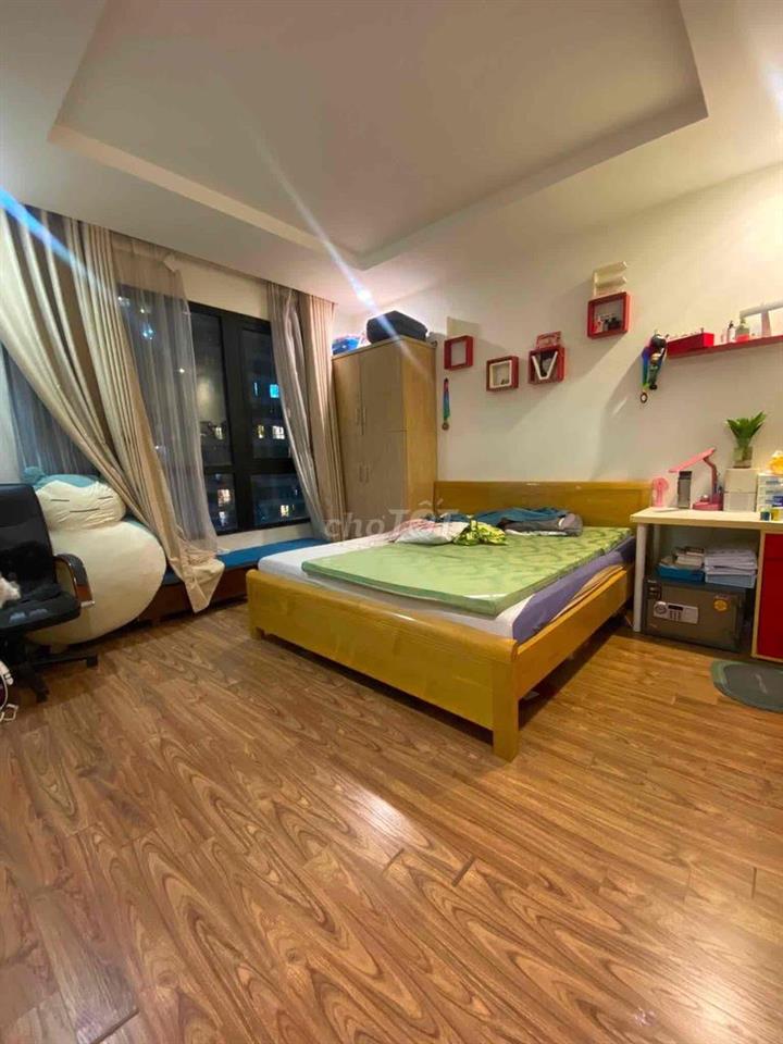 Bán căn CC Time city 75m -2ngủ -2 vc full nội thất chỉ hơn 7 tỷ .