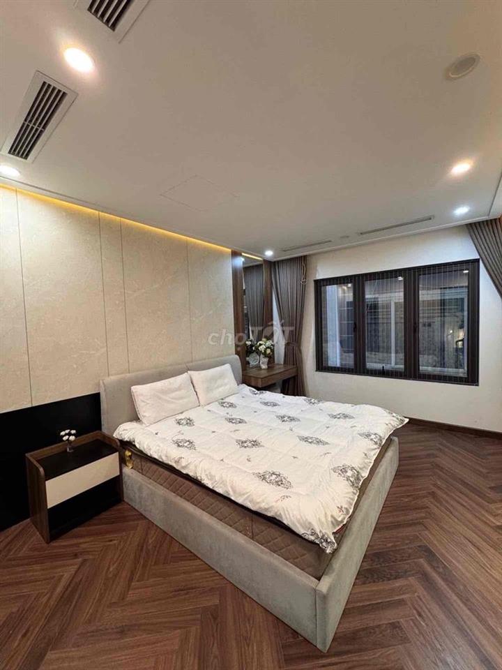 siêu vip. Phố Trần Đại Nghĩa , ngõ thông trc nhà 3m cực gần phố , ở sg