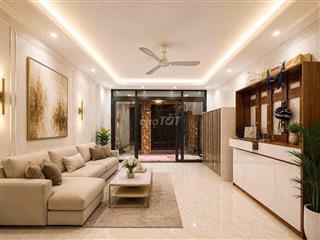 Tin thật . Trương Định cách phố 20m -4 ngủ dòng tiền 20tr/ tháng