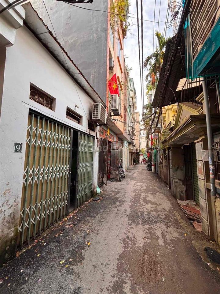 Bán mảnh đất ô tô qua cửa , bãi gửi xe cách 20m vài bước ra ô tô tranh