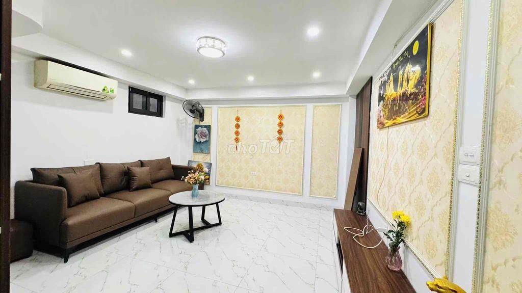 Bán nhà Bạch mai ngay tt ngã tư Phỗ Huế , gần ô tô , cho thuê 9tr/ thg