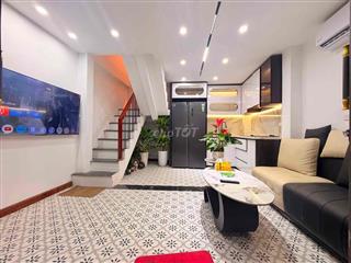 Bán nhà Bạch Mai cách phố 5m - dt 25m -5 tầng -3 ngủ .Gần Bách Kinh Xa