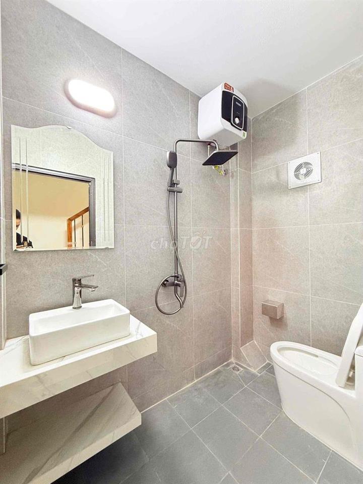 giảm sốc 600tr , phố Tây Trà ngõ ba gác gần ô tô 35m -3 ngủ có sân xe