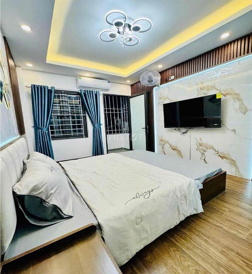 Cực ngon so với tầm tiền khu vực Minh Khai 30m -5 tầng -3 ngủ gần chợ