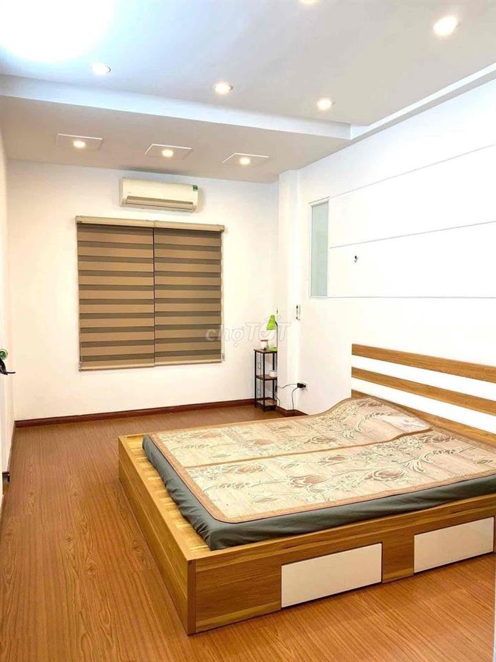Hiếm Trương Định 30m , căn góc cực thoáng ngõ ba gác rất gần phố tiện