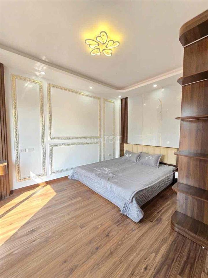 Siêu ngon . Lương Khánh Thiện nhà mới koong 40m ,5 tầng ,3 ngủ full nt