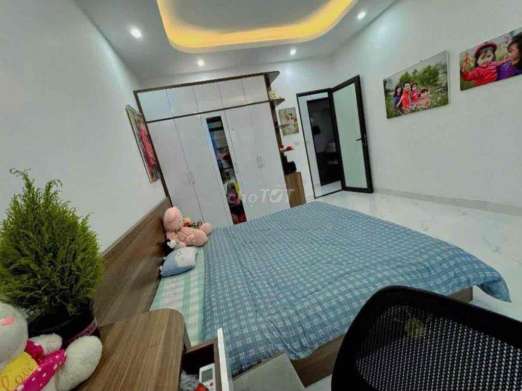 Rẻ quá .Trần Khát Chân 45m , lô góc 4 ngủ thoáng sáng  có chỗ để xe