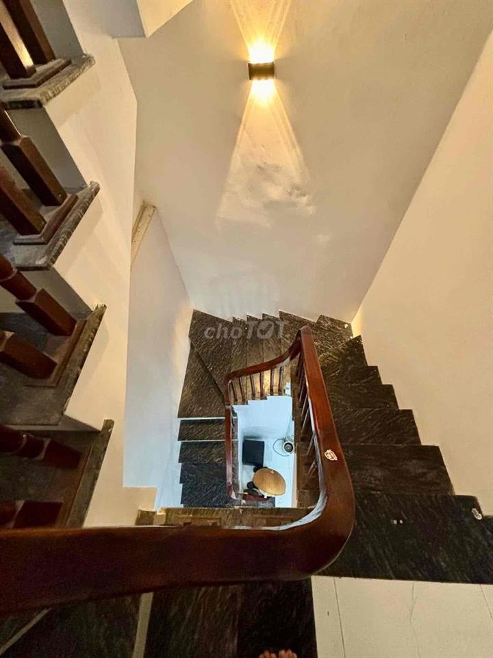 Rẻ quá .Trần Khát Chân 45m , lô góc 4 ngủ thoáng sáng  có chỗ để xe
