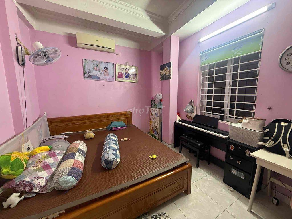 Bán nhà Trương Định lô góc , gần Bách -Kinh -Xây , gần trường chợ