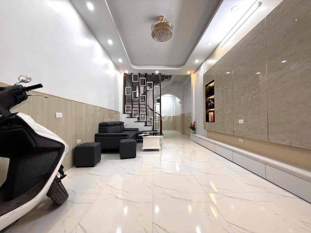 Hoàng Mai 40m ra ô tô tránh, ngõ thông, dân xây 46m2, sổ đẹp, ko quy h