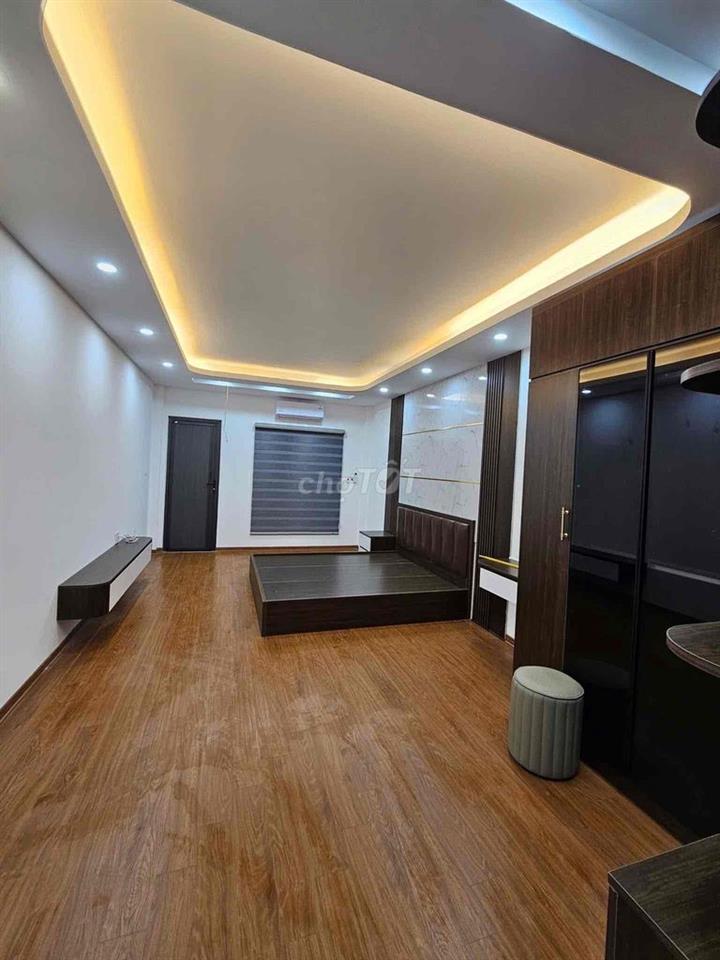 Bán nhà Trương Định 40m- cách bãi xe tô 30m ,bán kính 500m đủ tiện ich