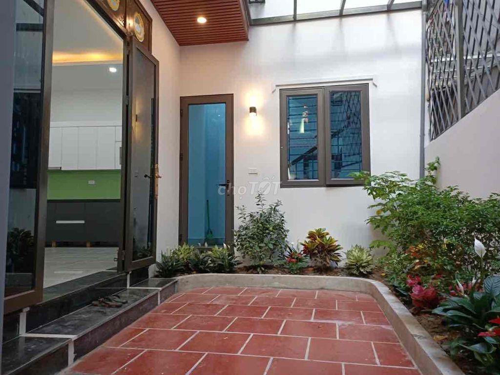 Ở sướng . Trương Định 55M  sân vườn thoáng mát , mới koog ,ngõ nông