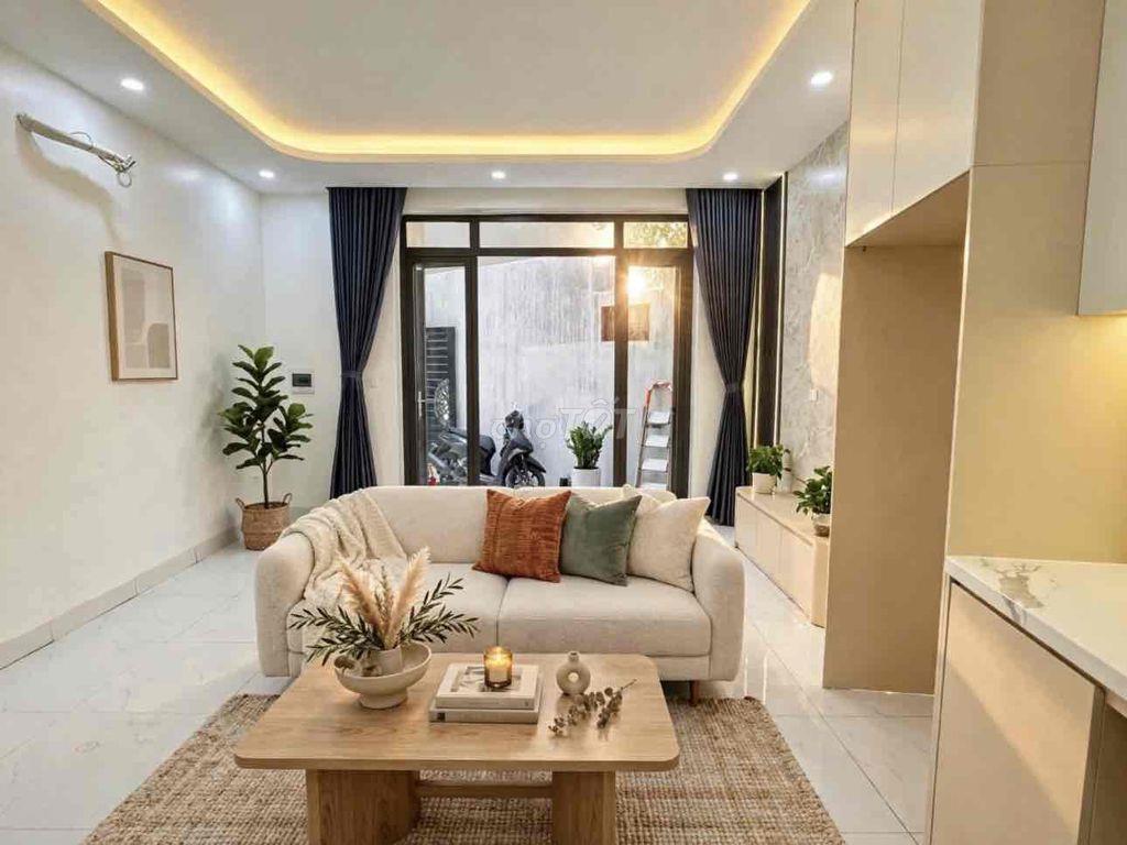 Nhà mới Hoàng Mai 43m-5 tầng -3 ngủ full nt gần Bách Kinh Xây ở sướng