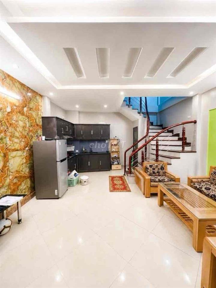 Lô góc Hoàng Mai ngõ thông 35m -5 tầng -3 ngủ thiết kế hiện đại