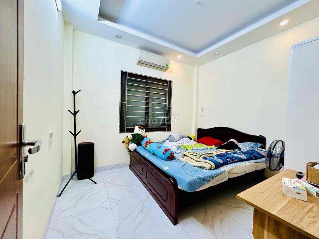 HIẾM! HỒNG MAI – 25M² x 5 TẦNG – CÁCH Ô TÔ TRÁNH CHỈ 20M – NHÀ 2 MẶT N
