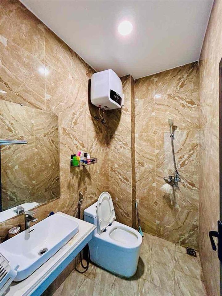 HIẾM! HỒNG MAI – 25M² x 5 TẦNG – CÁCH Ô TÔ TRÁNH CHỈ 20M – NHÀ 2 MẶT N