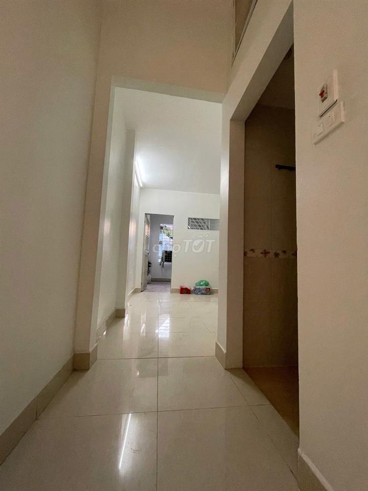Bán nhà Mạc Thị Bưởi 5 tầng ô tô 10 tỷ