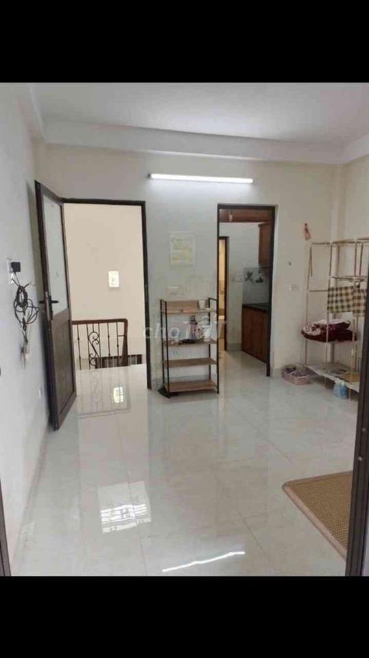 Gấp! Bán nhà phố Trương Định 37m2, 5 tầng, sổ đỏ, nở hậu chỉ 6,8 tỷ