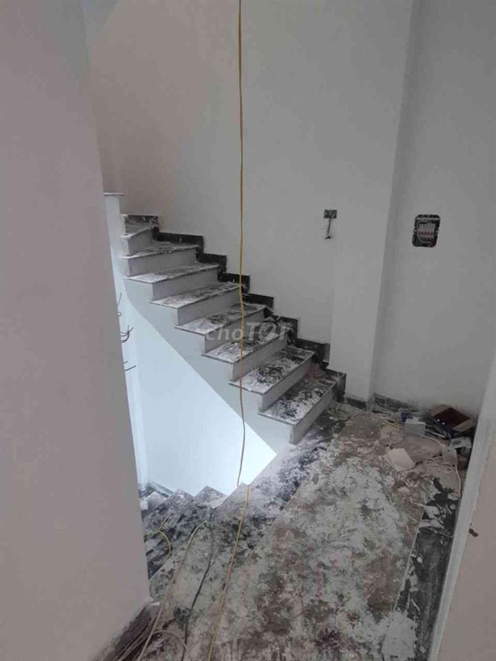 Cần bán nhà Đền Lừ, Hoàng Mai 36m2, xây mới, 5 tầng, SĐCC chỉ 7,5 tỷ