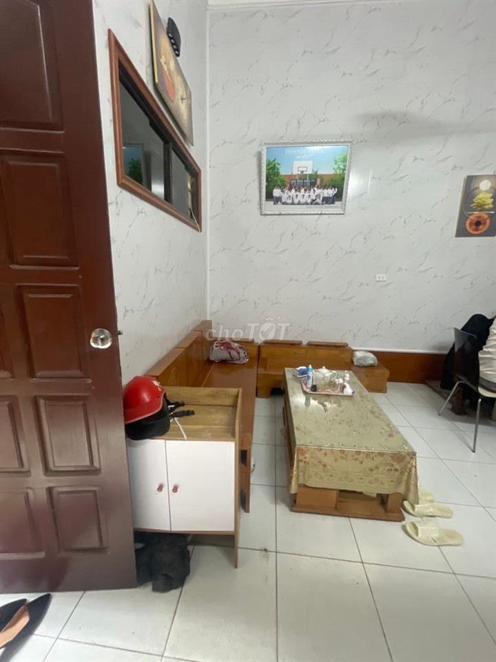 Bán nhà Giải Phóng, Ngã Tư Vọng 30,8m2 4 tầng 10m, sổ đỏ CC chỉ 6,2 tỷ