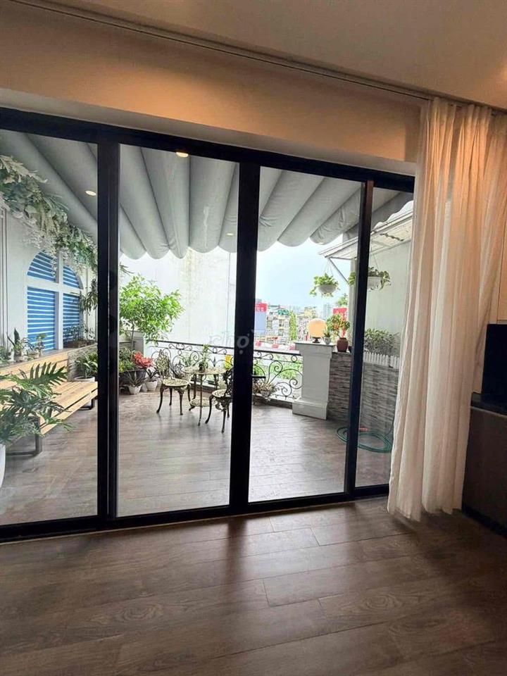 Bán nhà Mặt phố Trần Khát Chân-80m2, mặt tiền ,vỉa hè rộng .