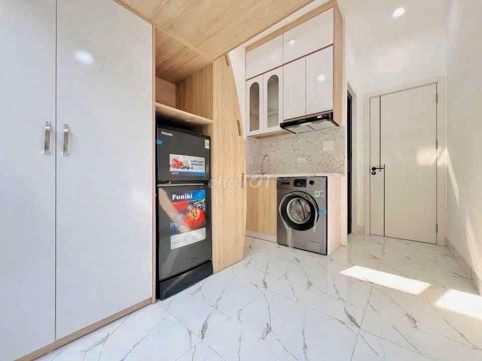 cần bán nhanh tòa dịch vụ dòng tiền quận Hai bà Trưng.