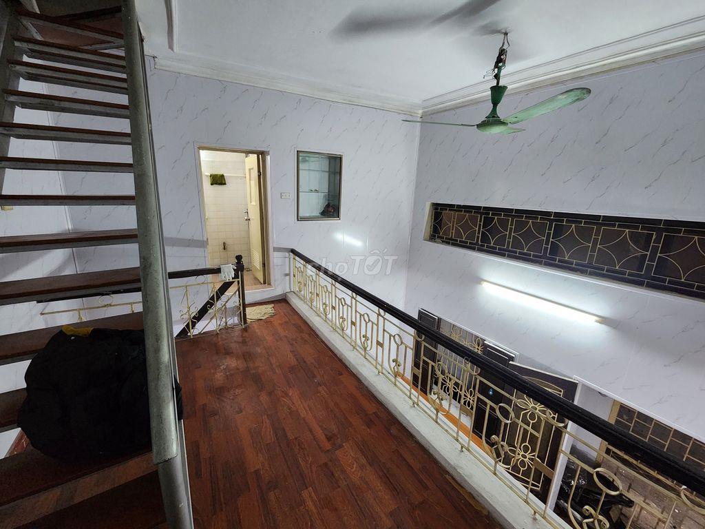 Cho thuê nhà ngõ phố Đại La