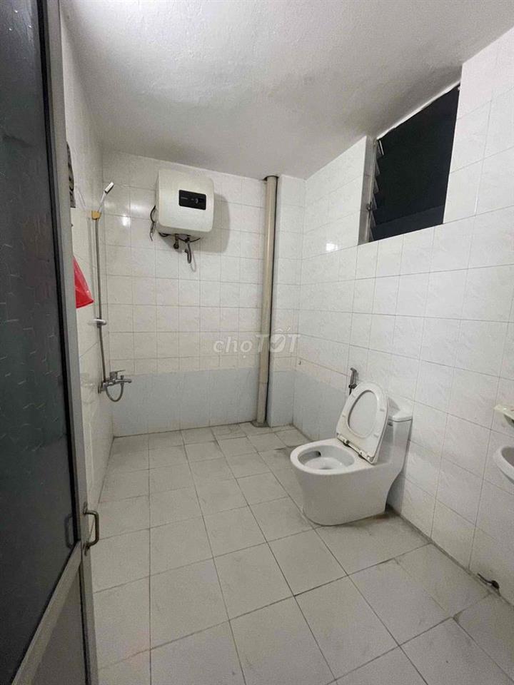 CHO THUÊ NHÀ Ô TÔ CÓ SÂN 65m2 TRƯỜNG CHINH 21tr