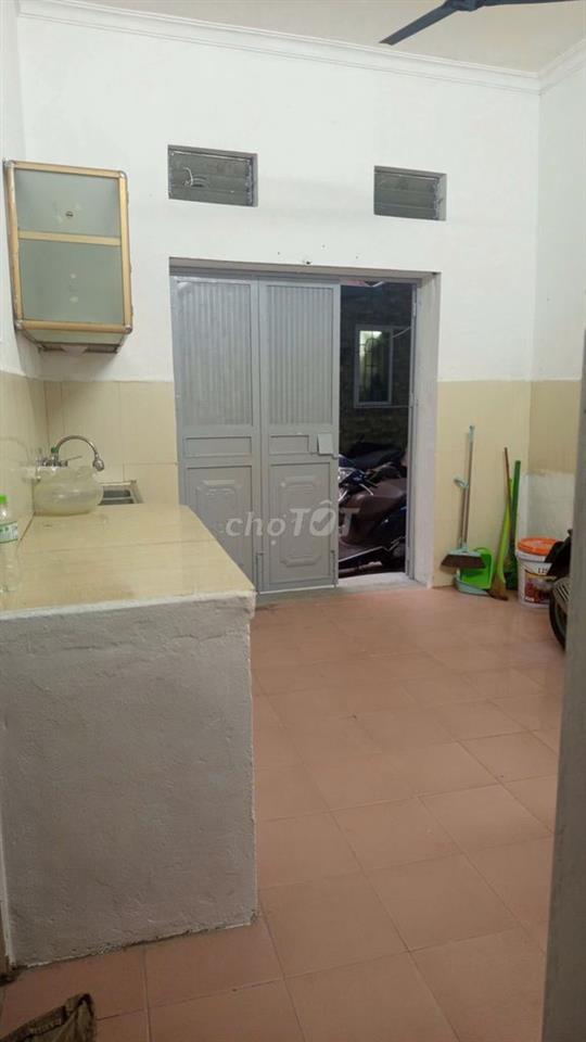 Cho thuê nhà 2 tầng gần BV Thanh Nhàn
