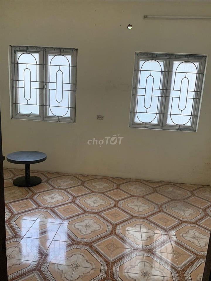 Chính chủ cho thuê nhà 4 tầng 2 ngủ, điện nước giá nhà nước , lâu dài