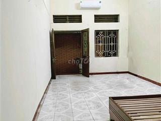 Cho thuê nhà ko chung chủ 2 tầng 1 gác điện nước giá dân