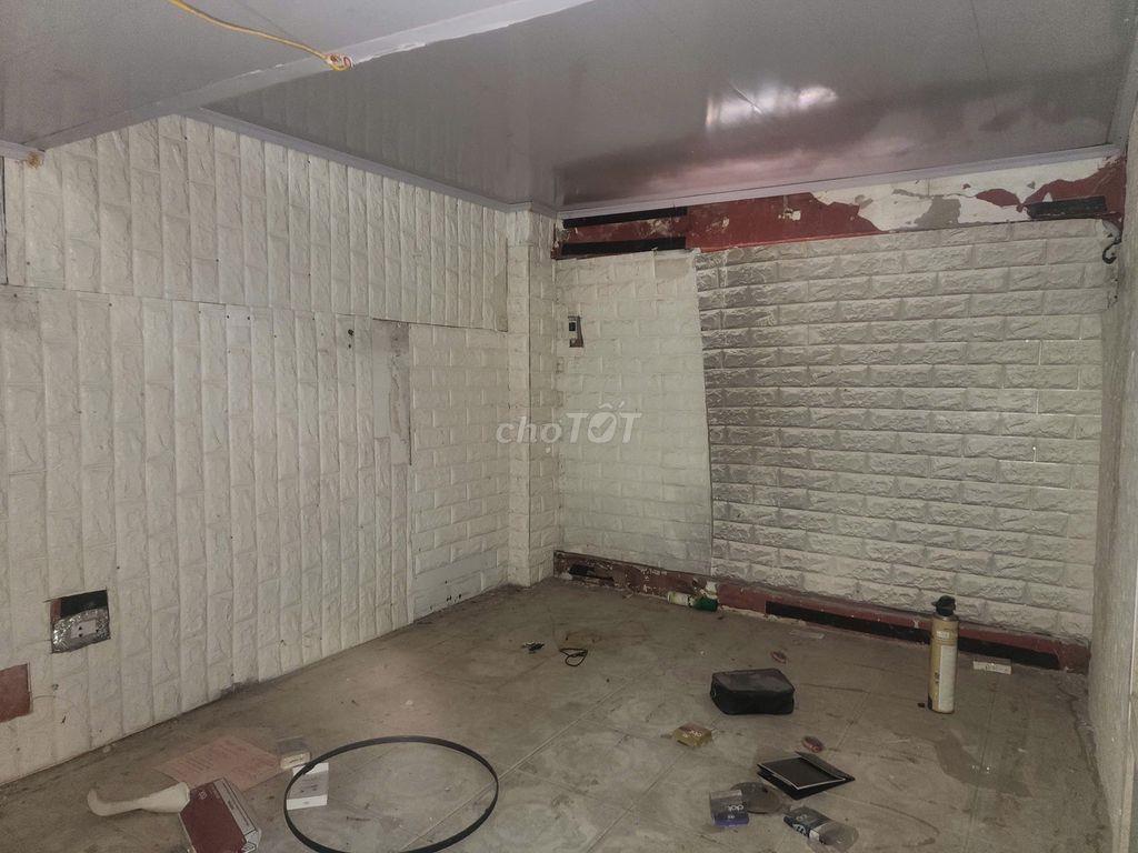 Cho thuê nhà phố Triệu Việt Vương