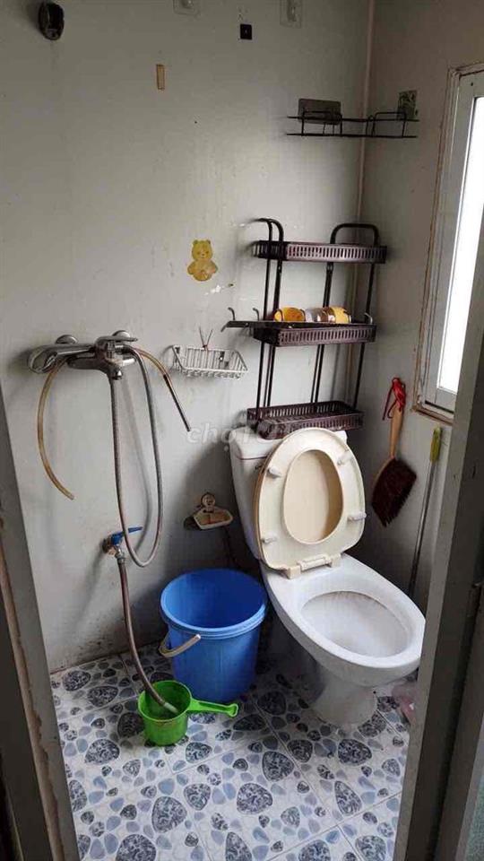 cho thuê phòng trên tầng 3 có cầu thang riêng thoáng mát