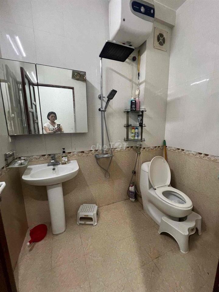 cho thuê phòng gần trường Bách khoa dt 40m gia 6 tr