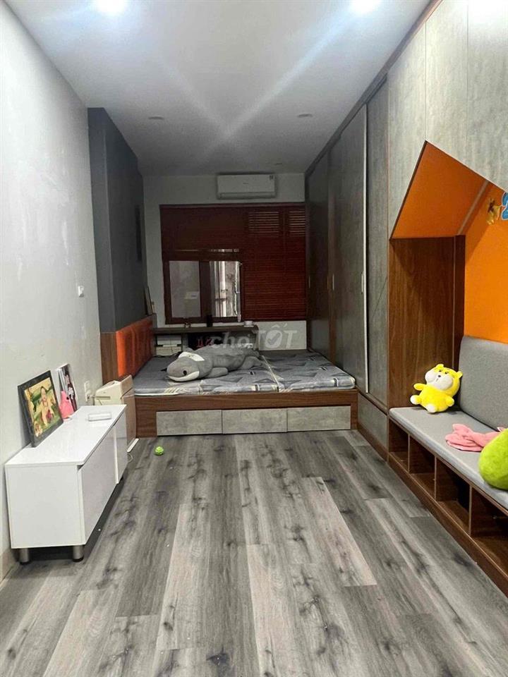 cho thuê phòng gần trường Bách khoa dt 40m gia 6 tr
