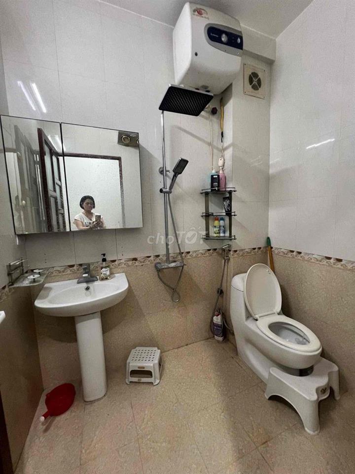 cho thuê phòng gần trường Bách khoa dt 40m gia 6 tr