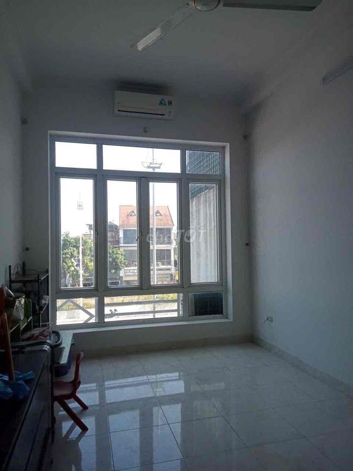 Cho Thue nhà mặt phố Âu Cơ - DT 100 m giá 20 tr /1 tháng