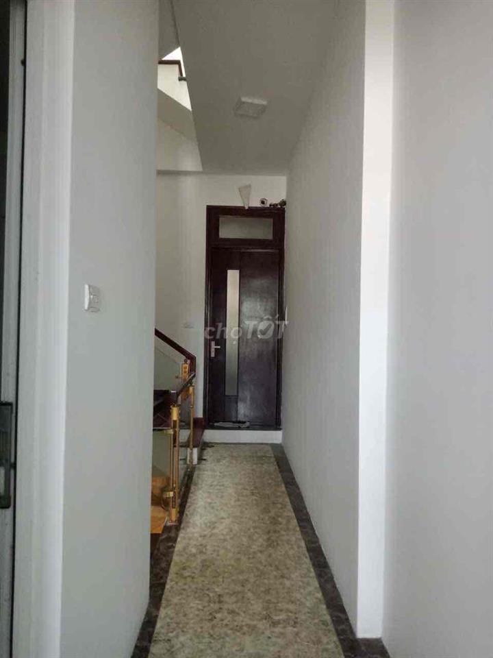 Cho Thue nhà mặt phố Âu Cơ - DT 100 m giá 20 tr /1 tháng