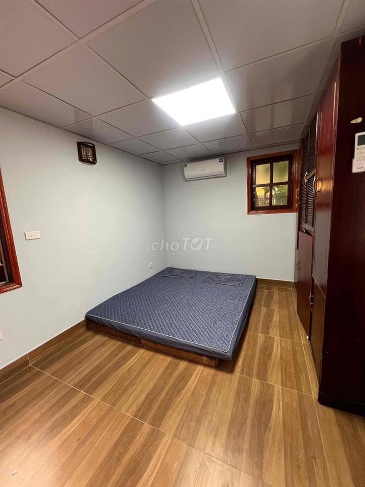 Cho thuê nhag nguyên căn TT thanh nhàn dt 100 full nội thất