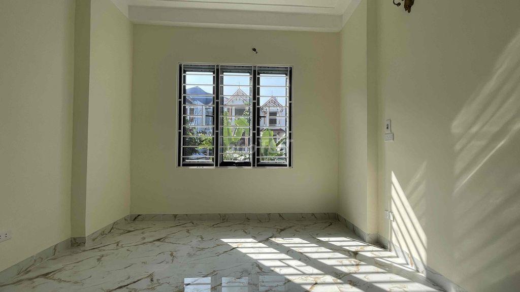 nhà 4T tại Phụng Châu Chương Mỹ gần chợ với 2.5 tỷ