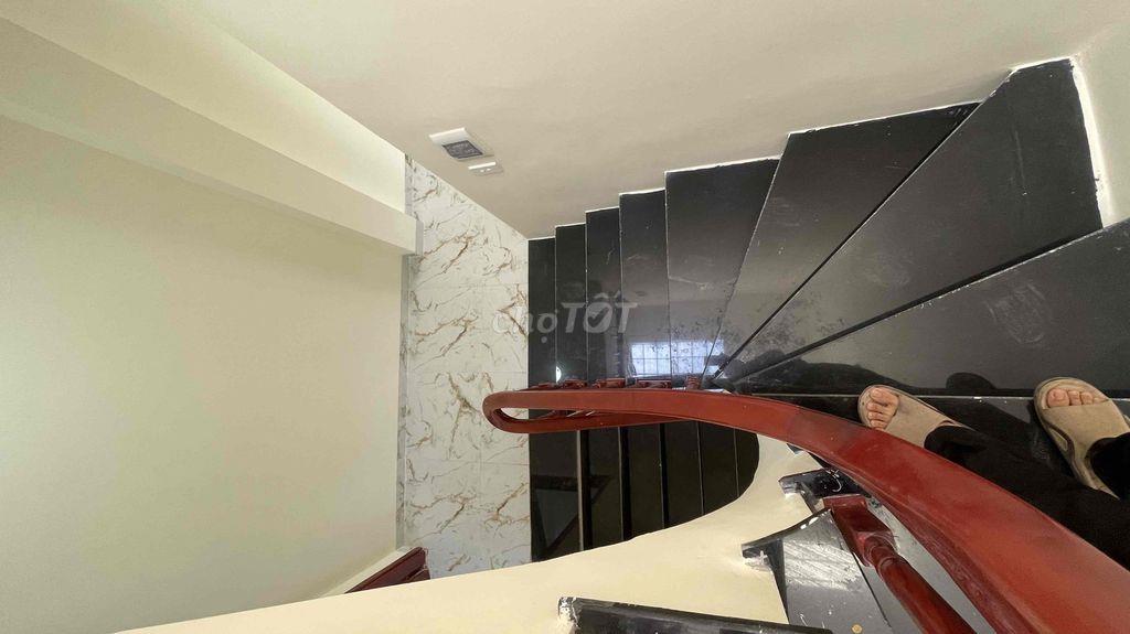 nhà 4T tại Phụng Châu Chương Mỹ gần chợ với 2.5 tỷ
