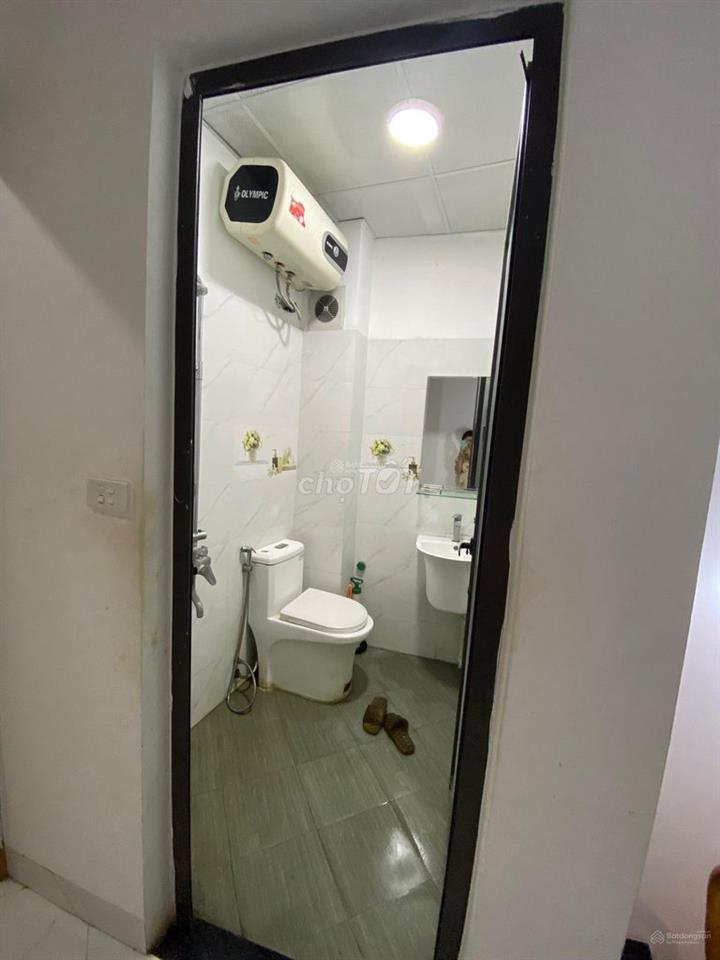 Cho thuê nhà riêng 3 tầng 3 ngủ thoáng mát Đồng Nhân, Đông La