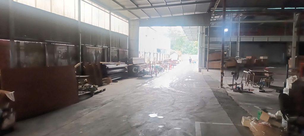 Cho thuê nhà xưởng kho bãi Khu An KHánh xe cont vào thoải mái